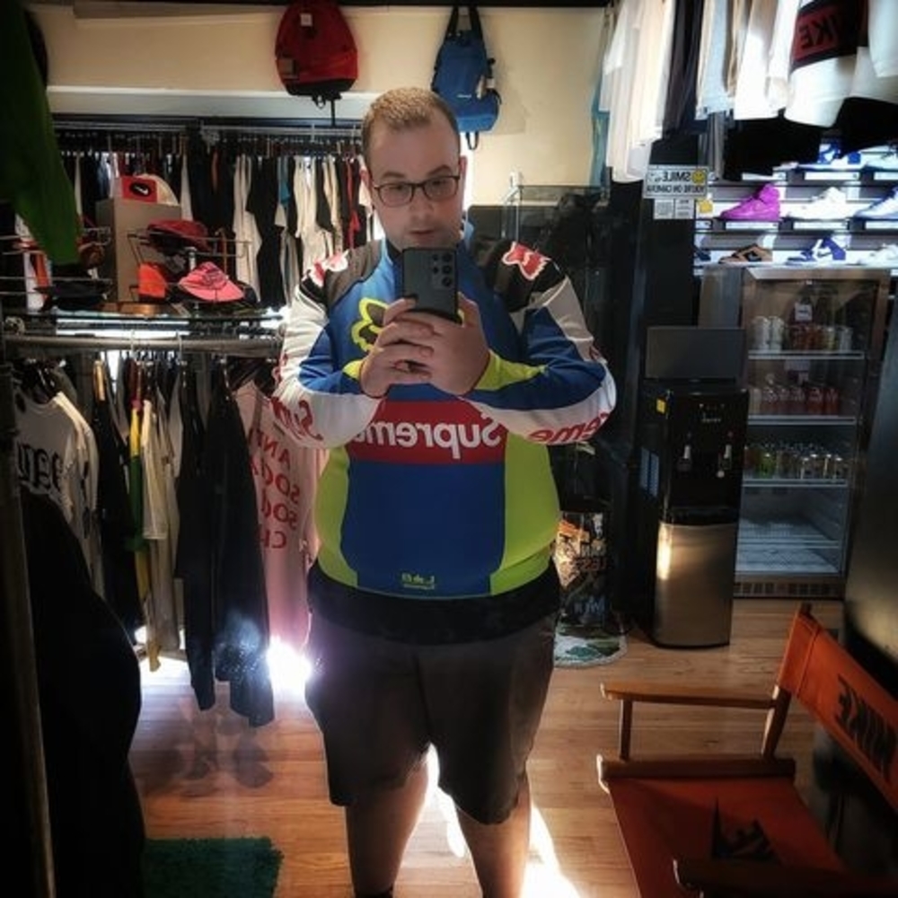 Meet your Posher, Buzz